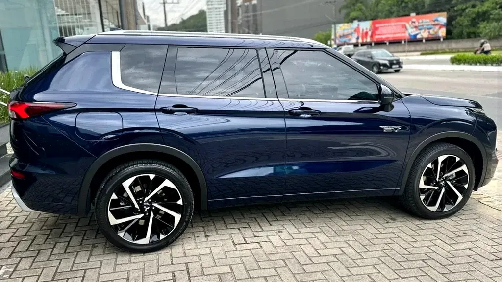 Mitsubishi Outlander - Imagem 5