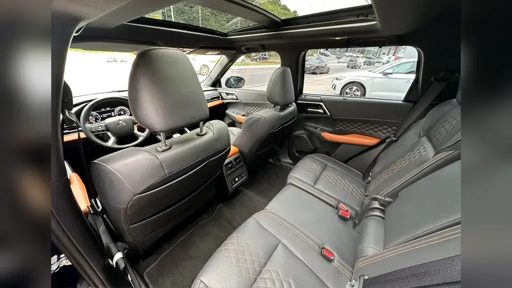 Mitsubishi Outlander - Imagem 15