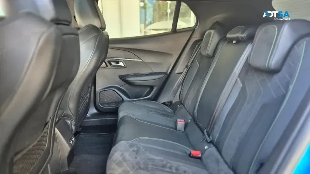 Peugeot E-2008 - Imagem 17