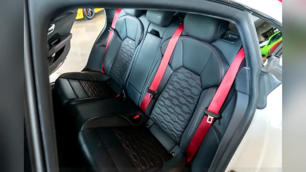 Audi Rs E-tron  GT - Imagem 9