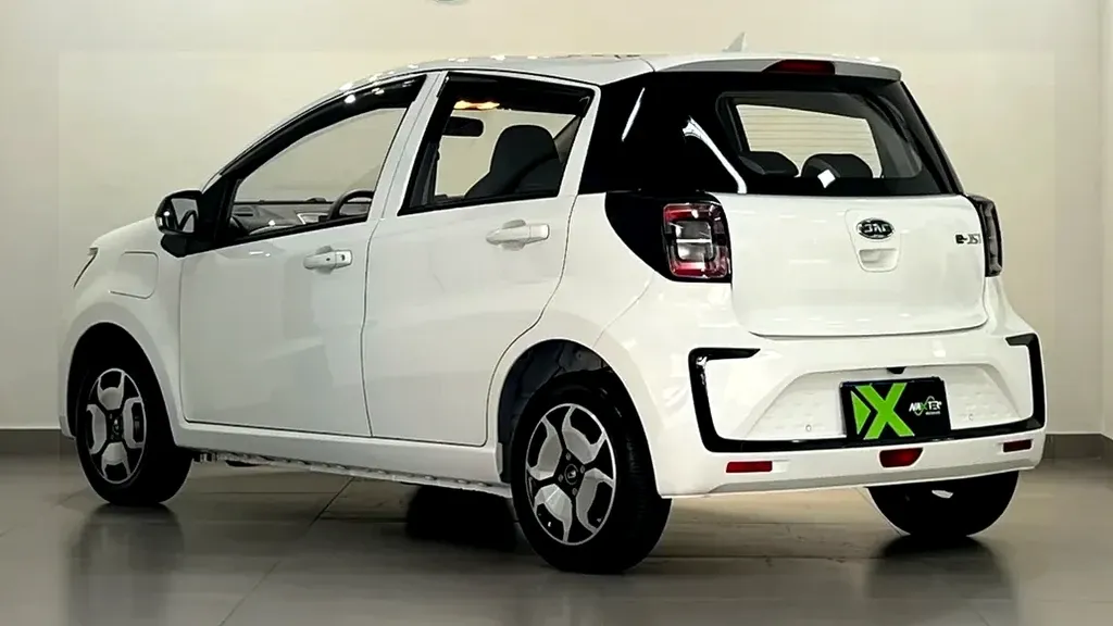 JAC E-JS1 - Imagem 4