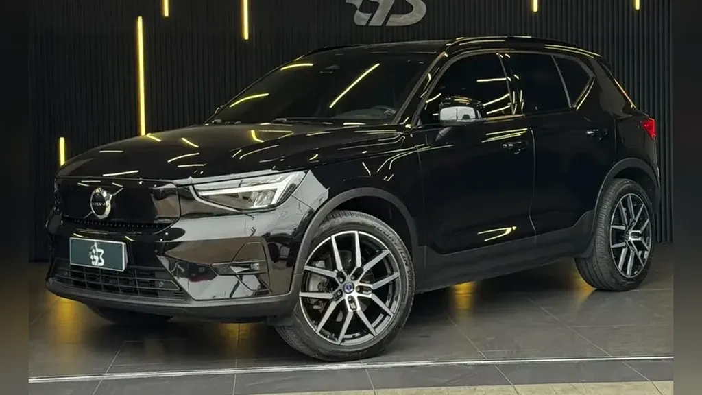 Foto de um volvo xc40 recharge