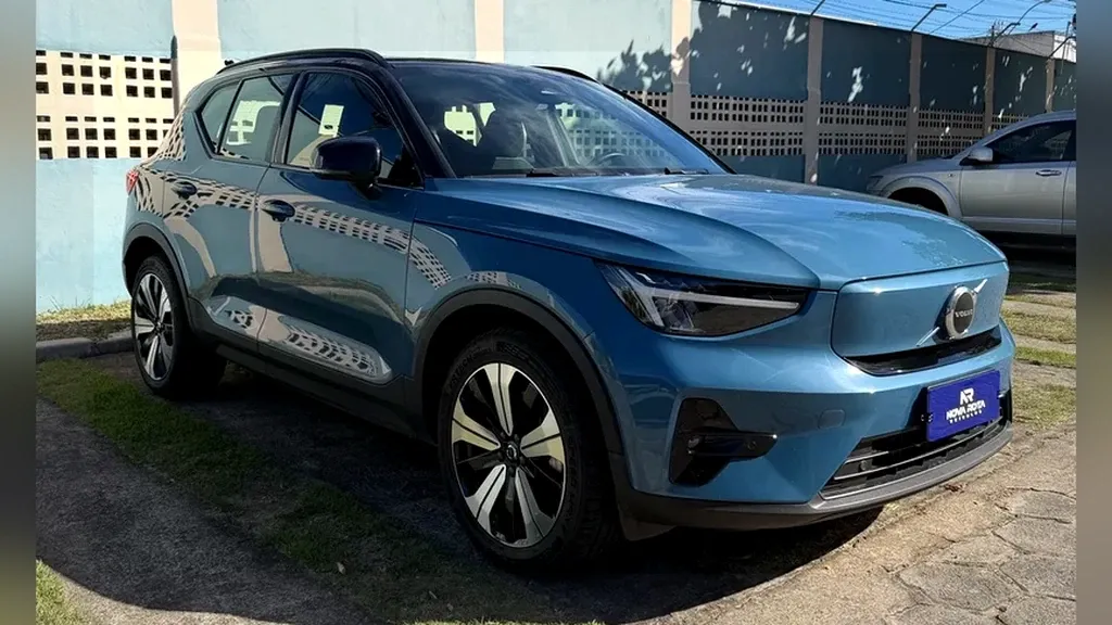 Foto de um volvo xc40 recharge