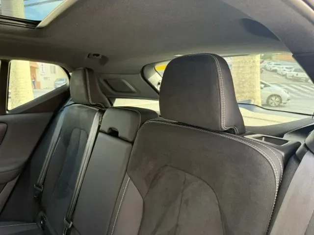 Volvo XC40 Recharge - Imagem 13