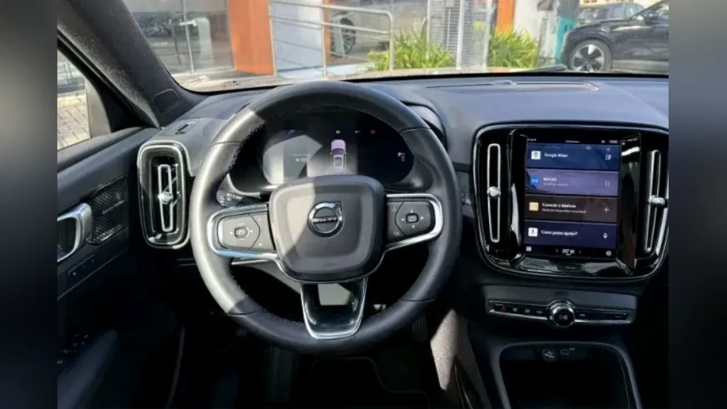 Volvo XC40 Recharge - Imagem 8