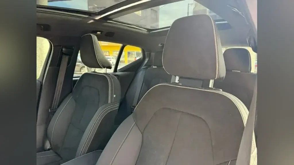 Volvo XC40 Recharge - Imagem 11