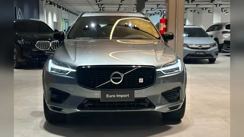 Volvo Xc60 Recharge Plug-in Hybrid - Imagem 2