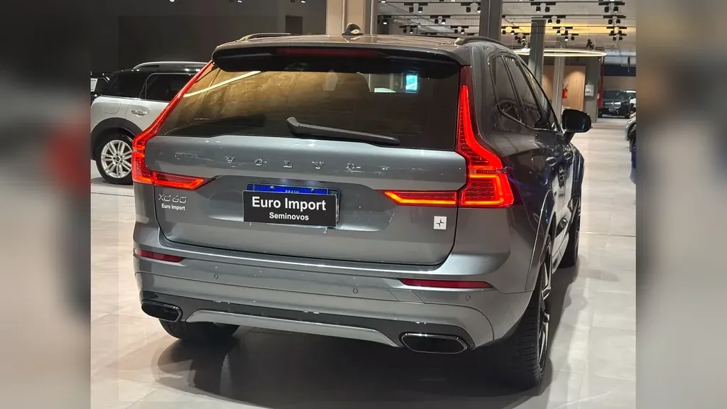 Volvo Xc60 Recharge Plug-in Hybrid - Imagem 6