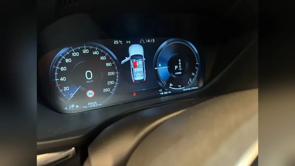 Volvo Xc60 Recharge Plug-in Hybrid - Imagem 17