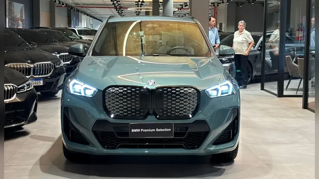 Foto de um bmw ix1