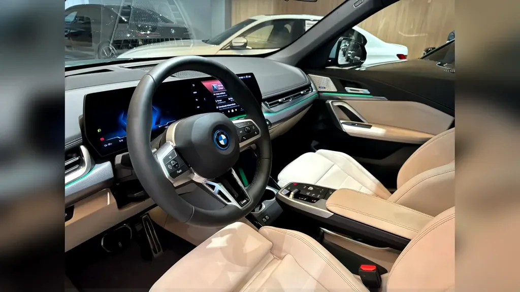 BMW IX1 - Imagem 7