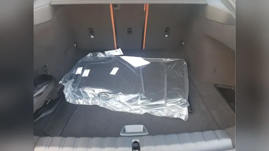 BMW I4 M50 - Imagem 12