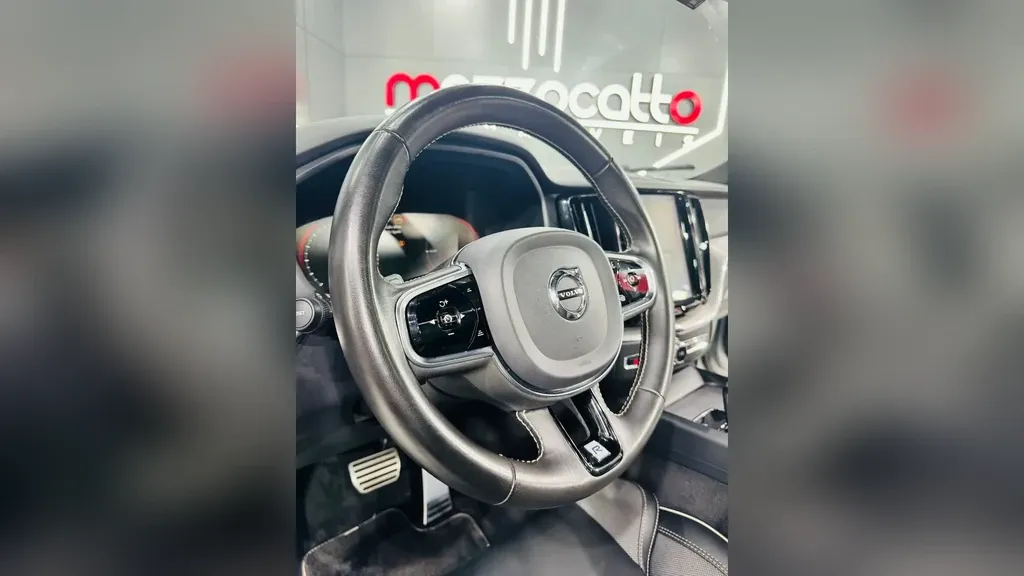 Volvo Xc60 - Imagem 15