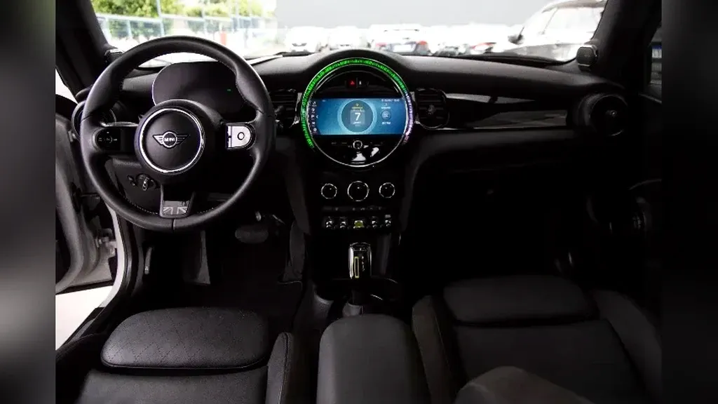 Mini Cooper SE - Imagem 13