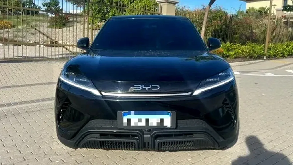 Foto de um byd yuan pro
