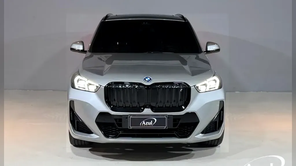 BMW IX1 - Imagem 2