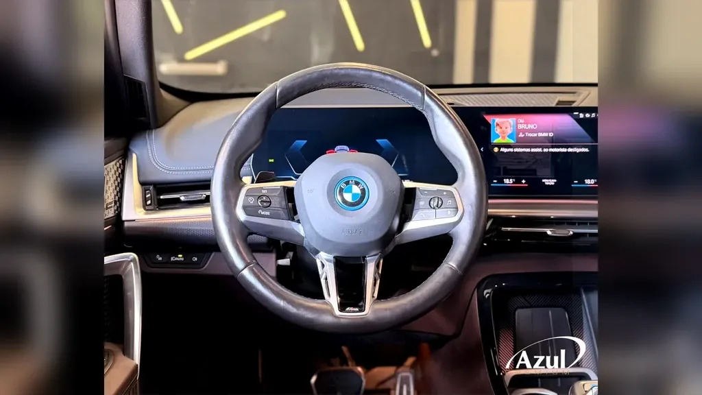 BMW IX1 - Imagem 14
