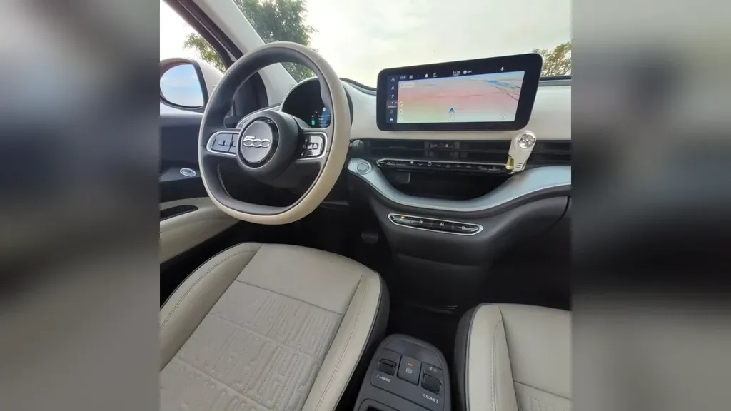 Fiat 500e - Imagem 8
