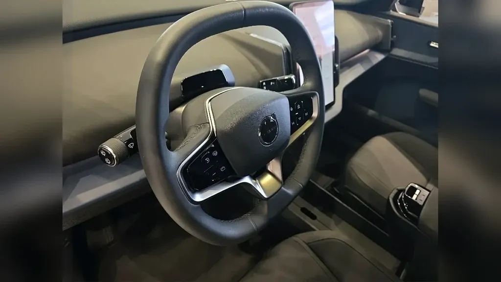 Volvo EX30 - Imagem 8