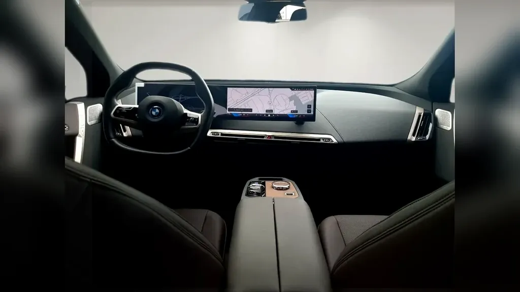 BMW Ix - Imagem 9