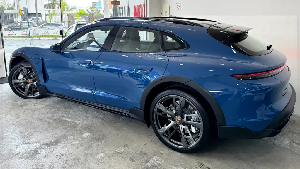 Porsche Taycan - Imagem 17