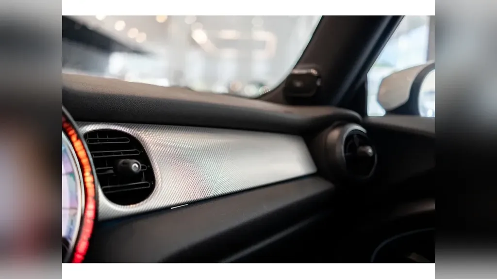 Mini Cooper SE - Imagem 17