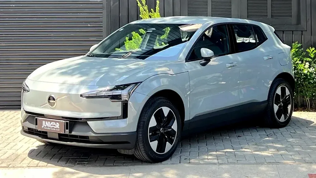 Foto de um volvo ex30