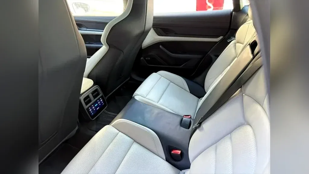 Porsche Taycan - Imagem 16