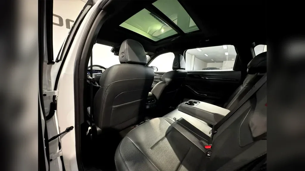 GWM Haval H6 Plug-in Hybrid - Imagem 13