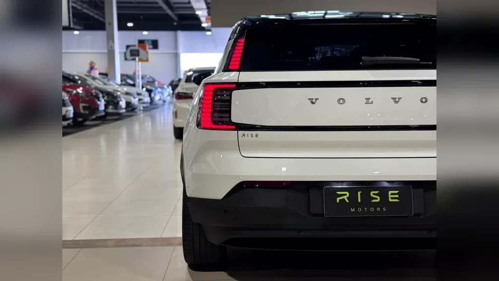 Volvo EX30 - Imagem 8