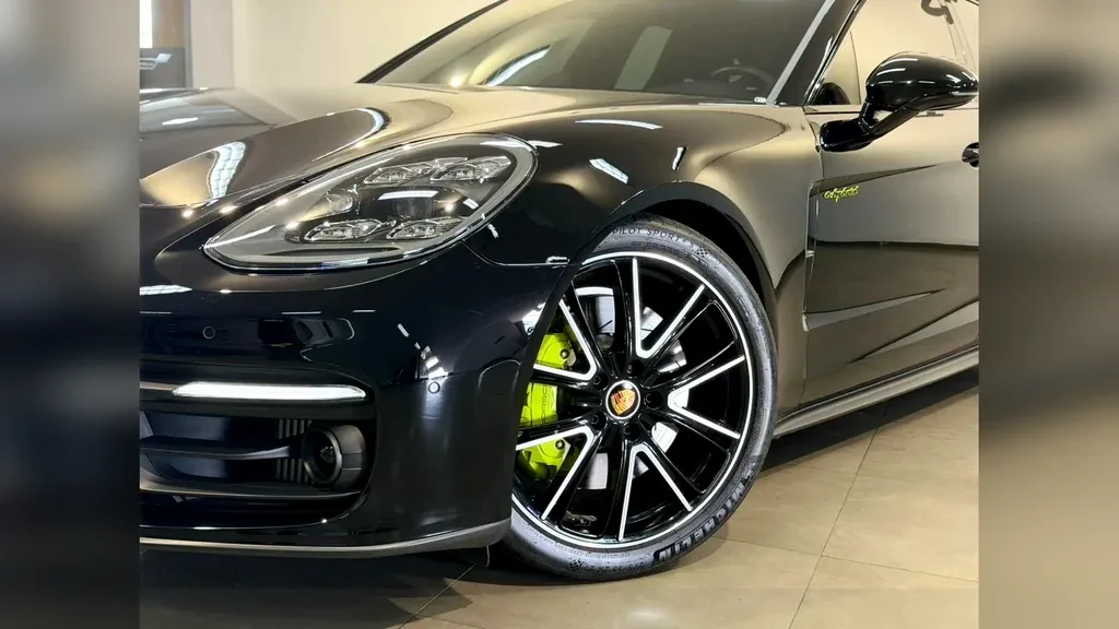 Porsche Panamera 4 E-hybrid - Imagem 4