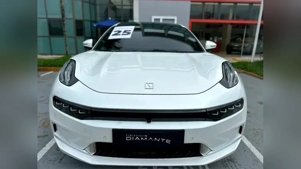 Foto de um zeekr 001