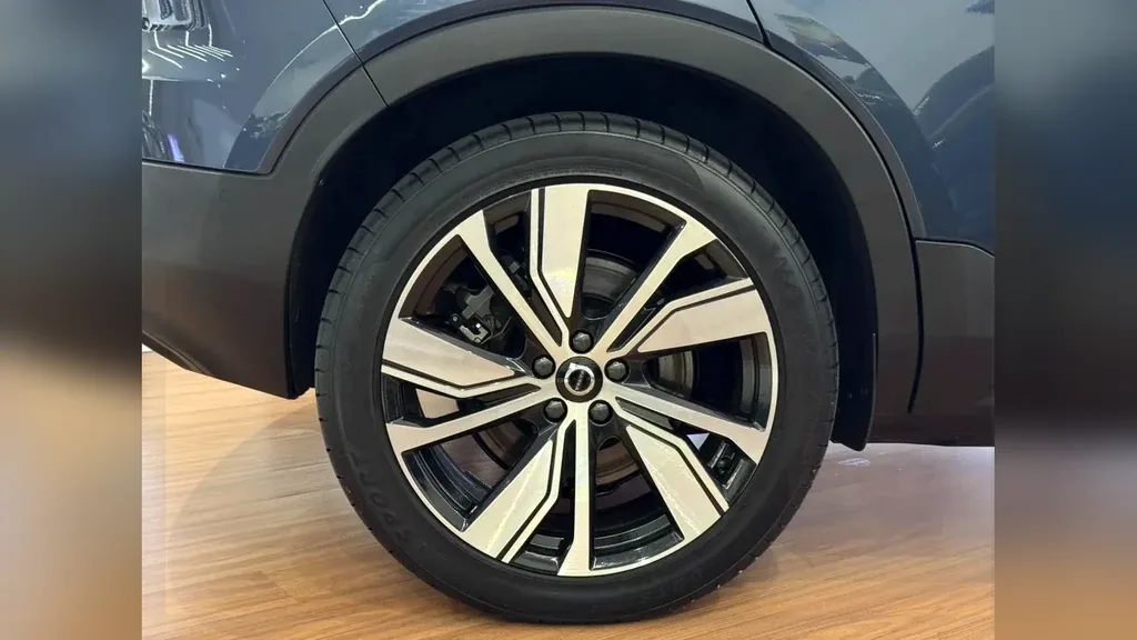 Volvo XC40 - Imagem 17