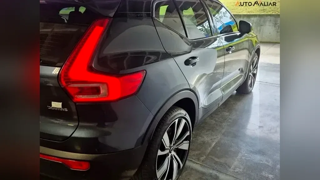 Volvo XC40 Recharge - Imagem 2