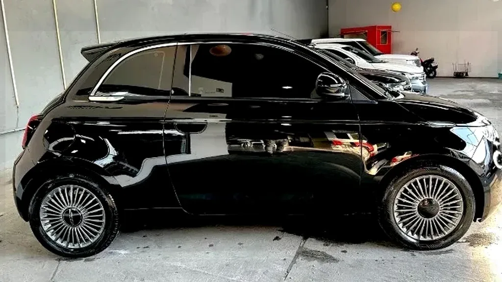 Fiat 500e - Imagem 13