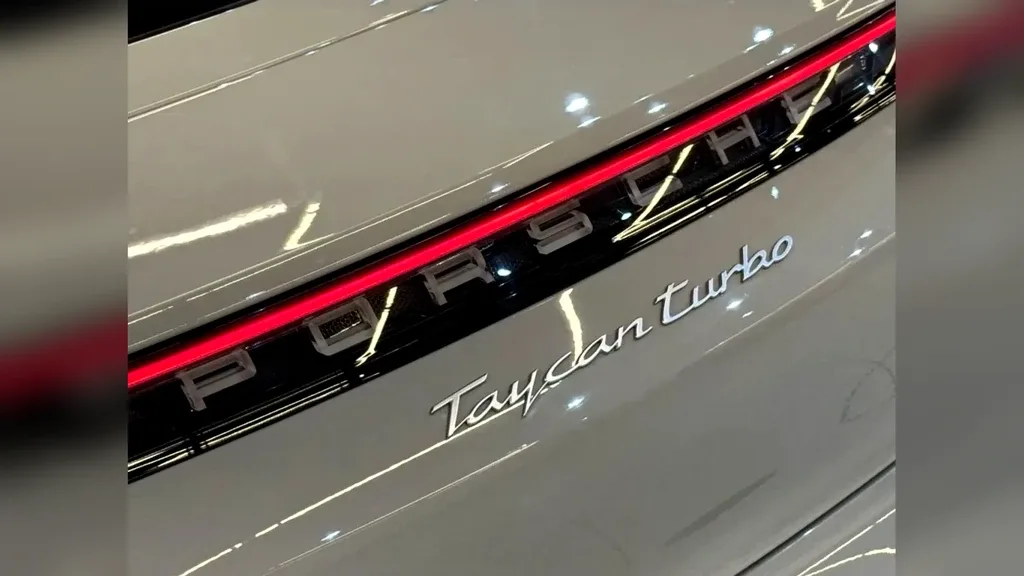 Porsche Taycan - Imagem 8