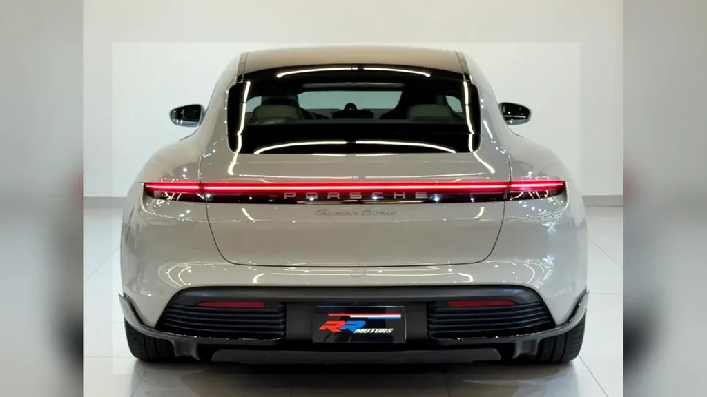 Porsche Taycan - Imagem 9