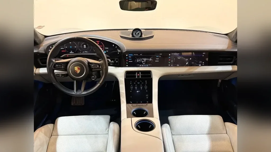 Porsche Taycan - Imagem 10