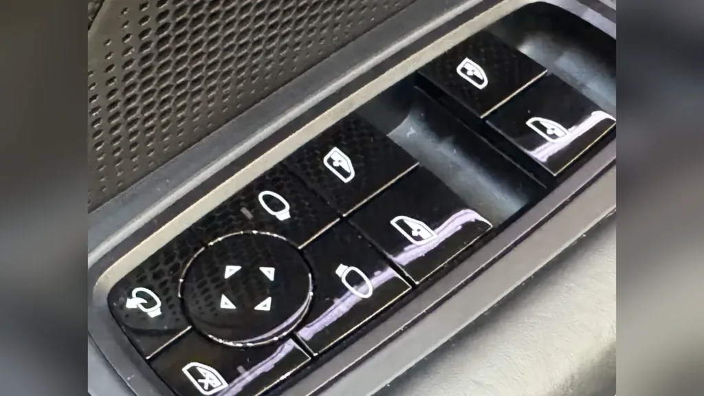 Porsche Taycan - Imagem 14