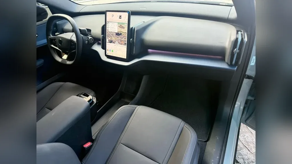 Volvo EX30 - Imagem 10