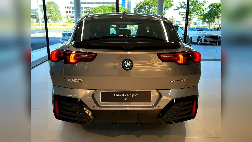 BMW IX2 - Imagem 5