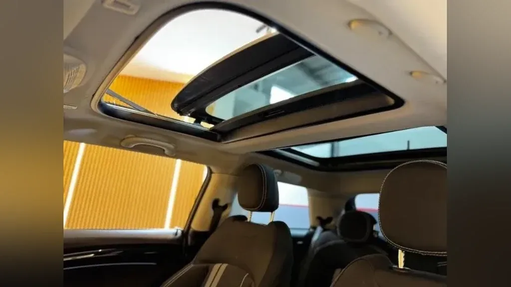 Mini Cooper SE - Imagem 12