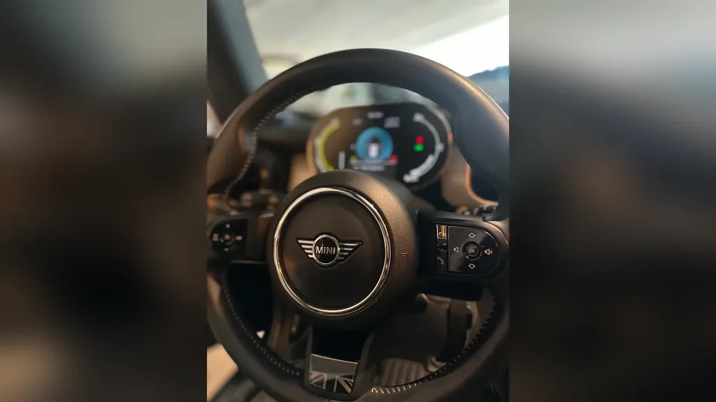 Mini Cooper SE - Imagem 7