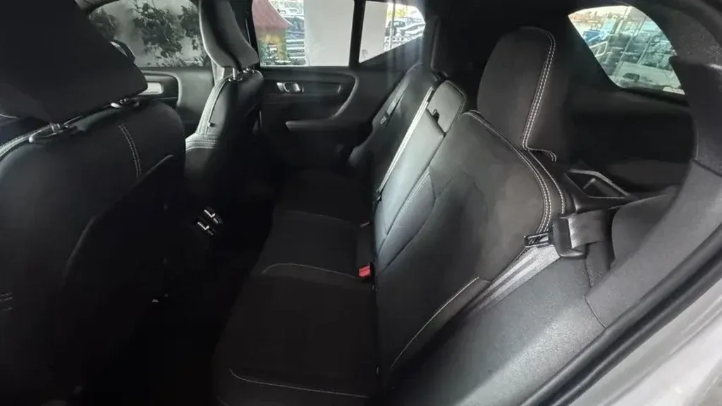 Volvo XC40 Recharge - Imagem 11