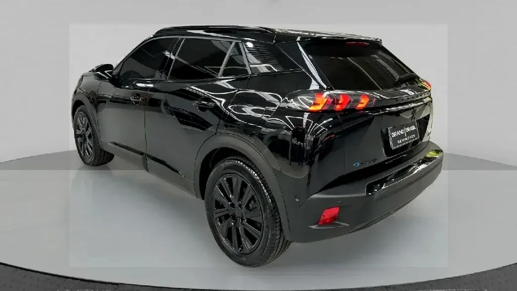 Peugeot E-2008 - Imagem 5