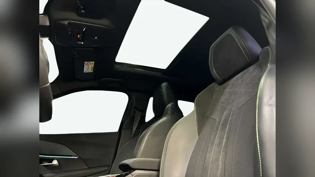 Peugeot E-2008 - Imagem 11