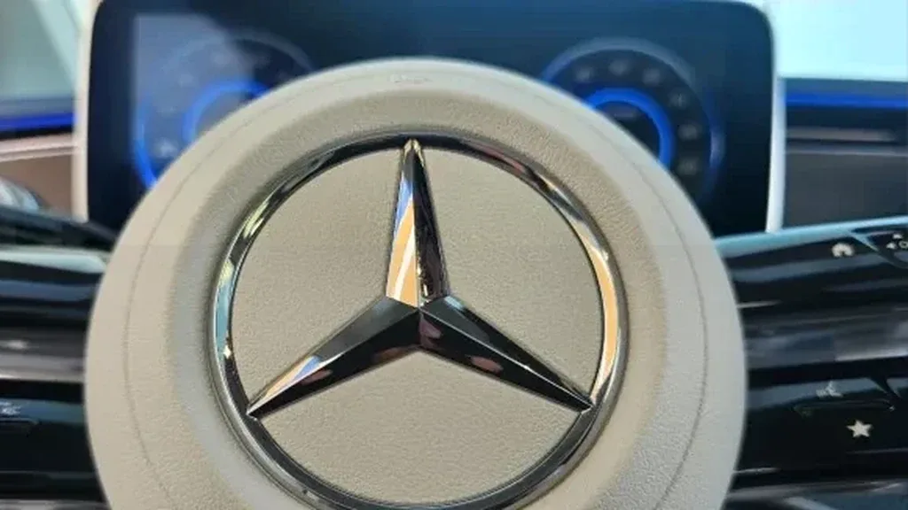 Mercedes Eqe 300 - Imagem 12