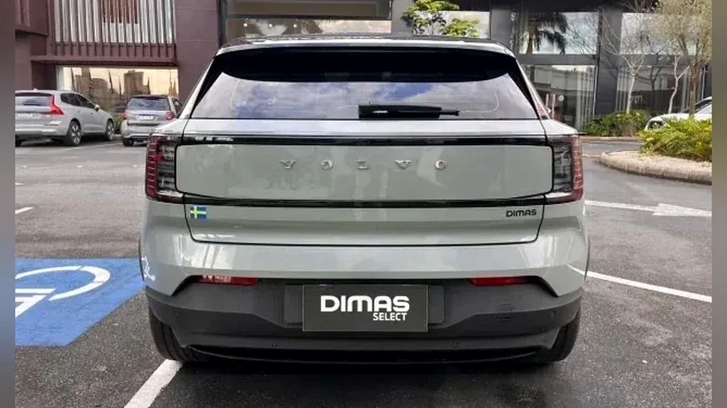 Volvo EX30 - Imagem 2