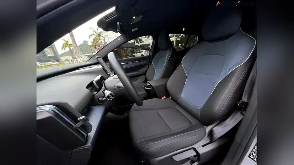 Volvo EX30 - Imagem 3