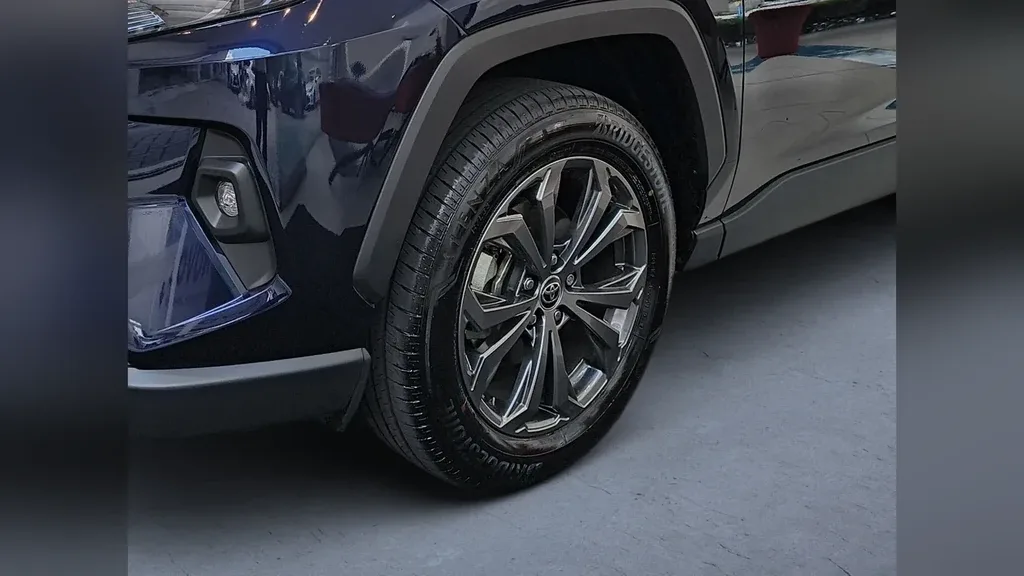 Toyota Rav4 - Imagem 8